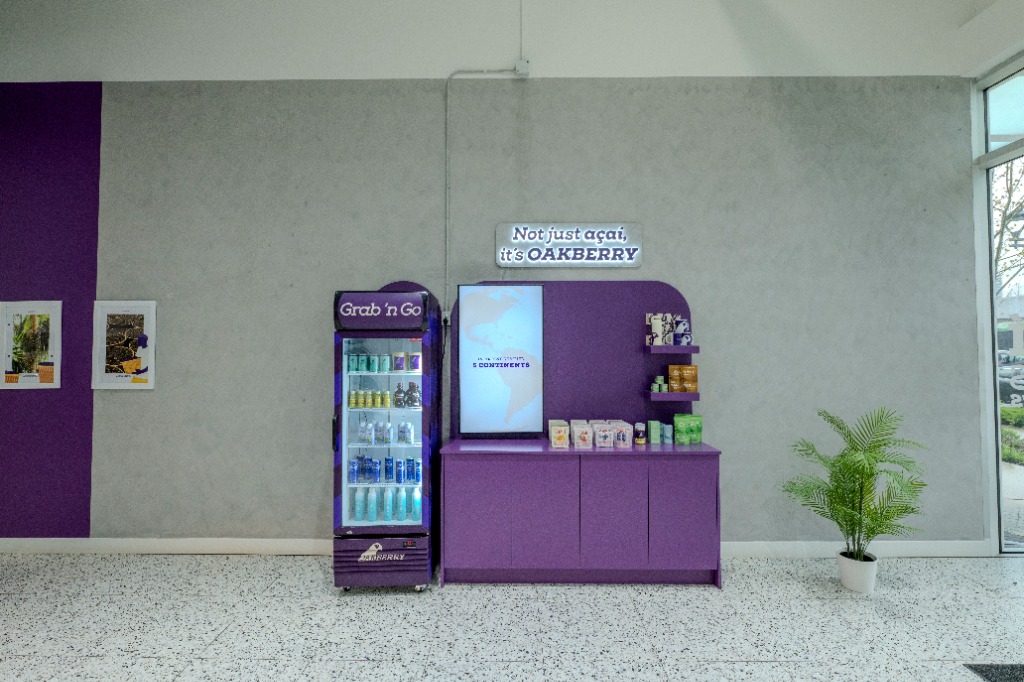 OAKBERRY AÇAÍ — SURREY, BC - Grab ’n Go Kiosk & Display Build completed by Kiaan Construction